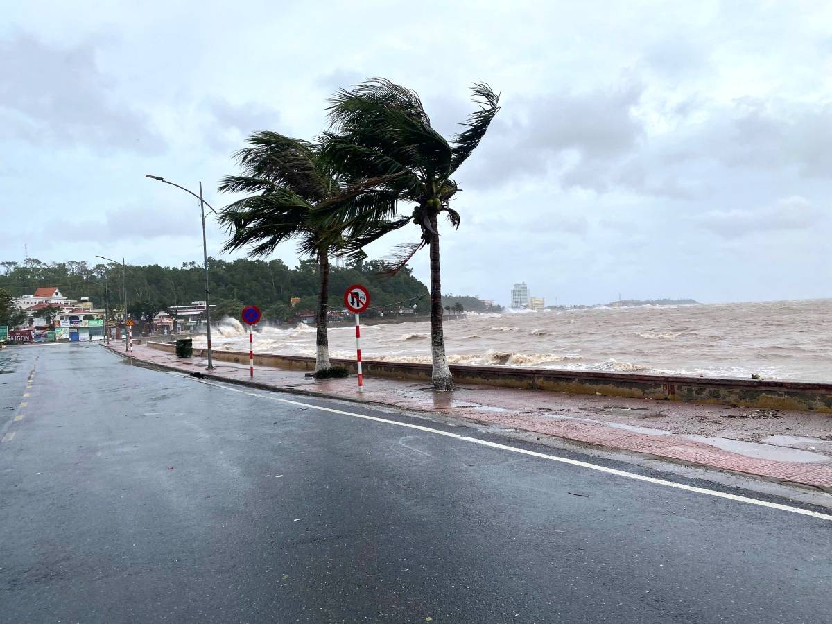 Hai Phong directs coastal localities to proactively respond to tropical depressions. Photo: Trong Nhan