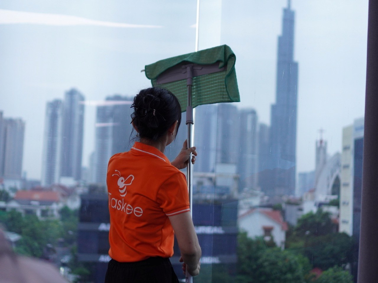 Đội ngũ cộng tác viên tại bTaskee được đảm bảo quyền lợi nhờ vào chính sách kiên trì duy trì mức phí dịch vụ là 20%. Ảnh: Thanh Thanh