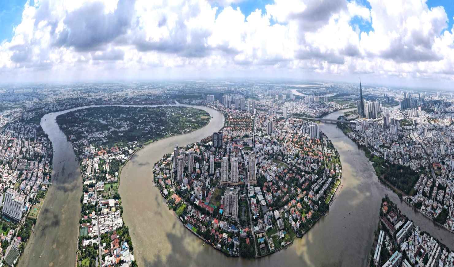 Ho Chi Minh City will plant 20,000 protection markers for 55 river and canal routes. Photo: Anh Tu