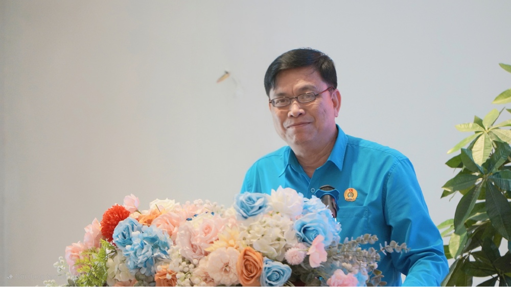 Chủ tịch LĐLĐ tỉnh An Giang Đỗ Trần Thịnh phát biểu trong lễ công bố quyết định thành lập CĐCS chi nhánh Công ty Cổ phần KVY Việt Nam – MerPerle Núi Sam Resort. Ảnh: Nguyên Anh
