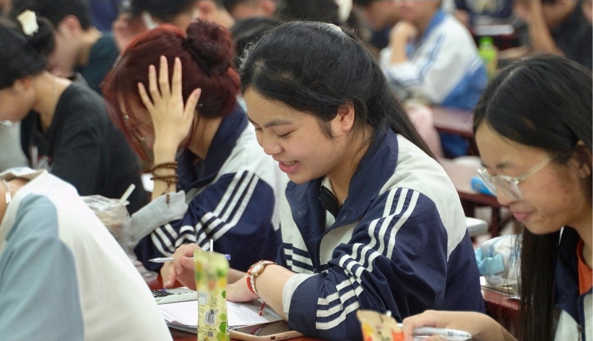 Before the G-hour of the high school graduation exam, teachers share secrets to effective general review. Photo: Phuong Anh