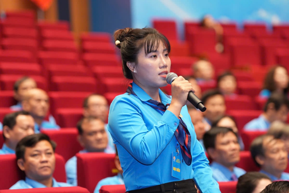 Bà Nguyễn Thị Mai Chi - Chủ tịch Công đoàn cơ sở Công ty TNHH New Apparel Far Eastern Việt Nam, thuộc LĐLĐ thành phố Đồng Nai. Ảnh: Hải Nguyễn