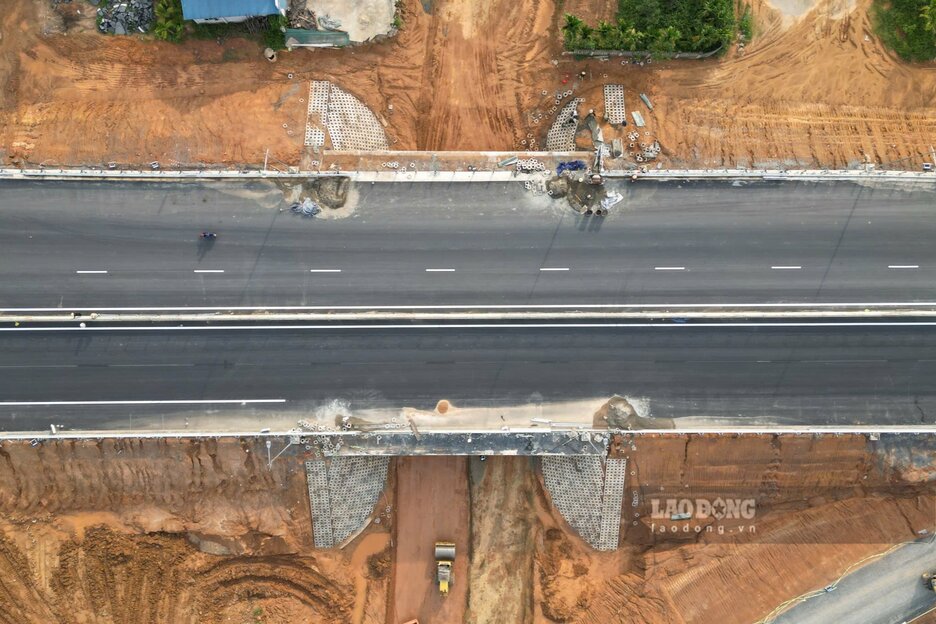 Theo báo cáo của Ban Quản lý dự án khu vực Phú Thọ (chủ đầu tư dự án), đến thời điểm hiện tại, công tác triển khai thi công đạt 84,14% khối lượng, với nhiều hạng mục quan trọng đã hoàn thành.