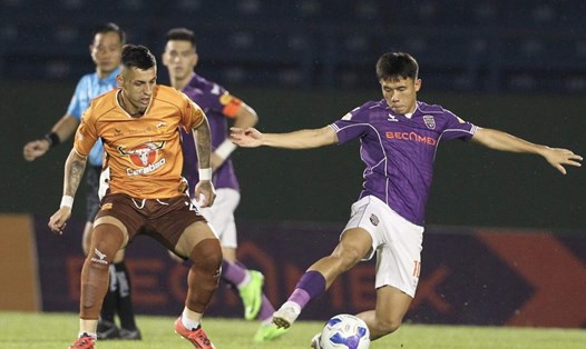 Becamex Ho Chi Minh City se enfrenta a Hoang Anh Gia Lai en la ronda final de la V.League 2025-2026. Foto de : VPF
