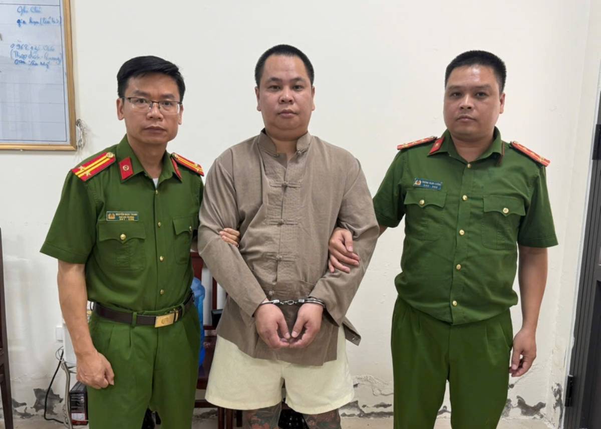 Subject Nguyen Dong Nam arrested by police. Photo: Hung Yen Police