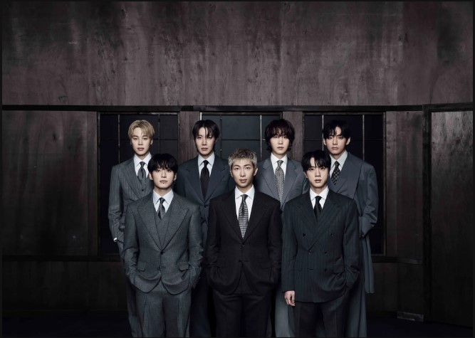BTS tiếp tục san bằng kỉ lục của bản thân trên bảng xếp hạng Billboard. Ảnh: Lotte