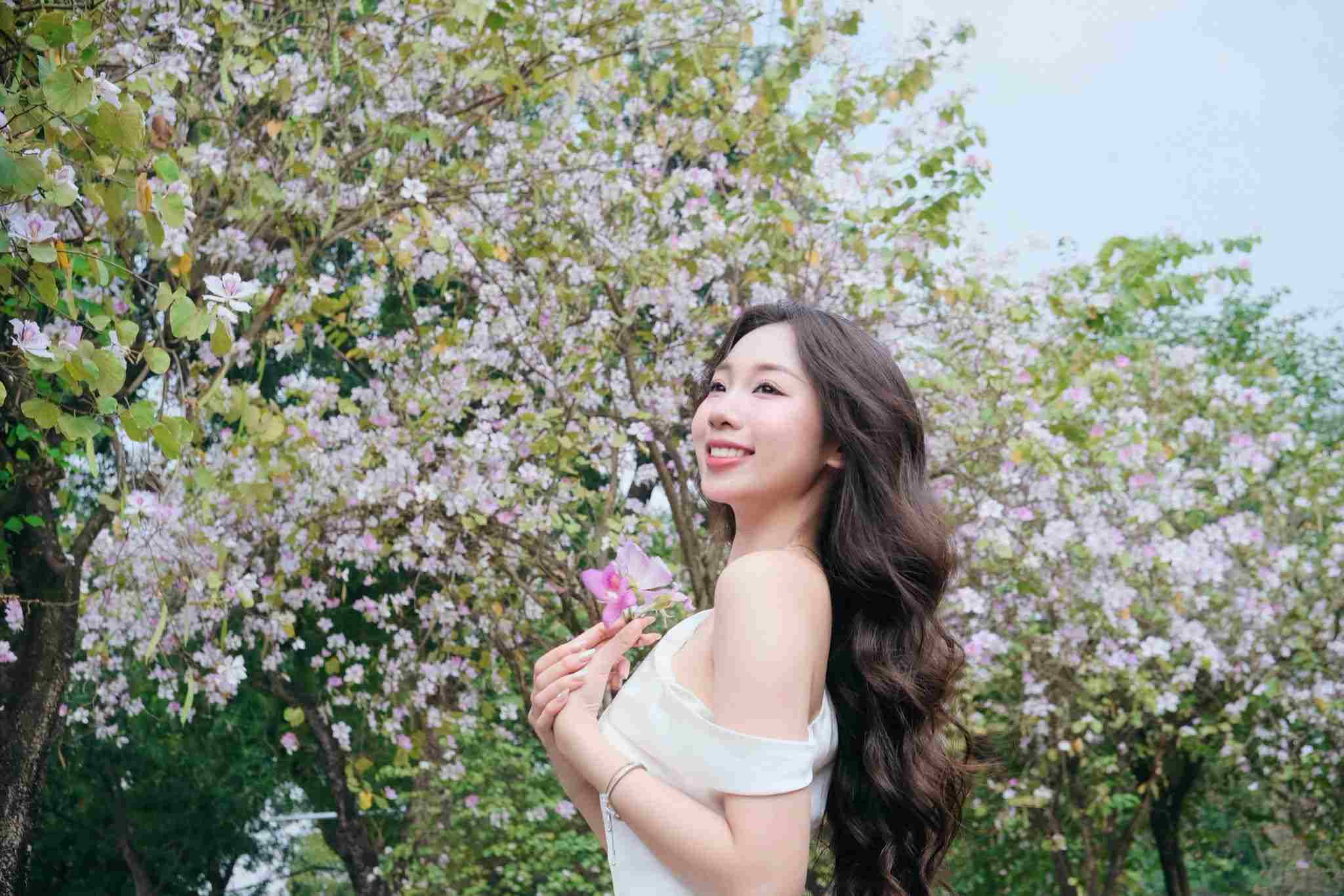 Nụ cười rạng rỡ và phong thái tự tin là điểm nhấn giúp người đẹp Phạm Thùy Dương luôn thu hút mọi ánh nhìn. Ảnh:NVCC