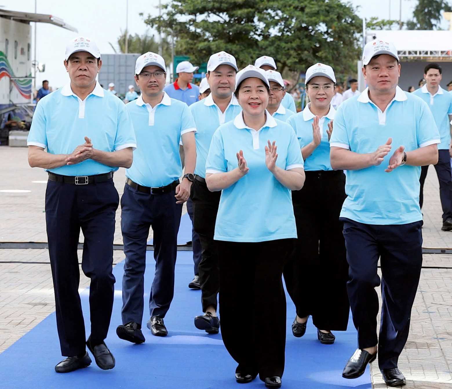Các đại biểu tham dự lễ phát động. Ảnh: Duy Chương