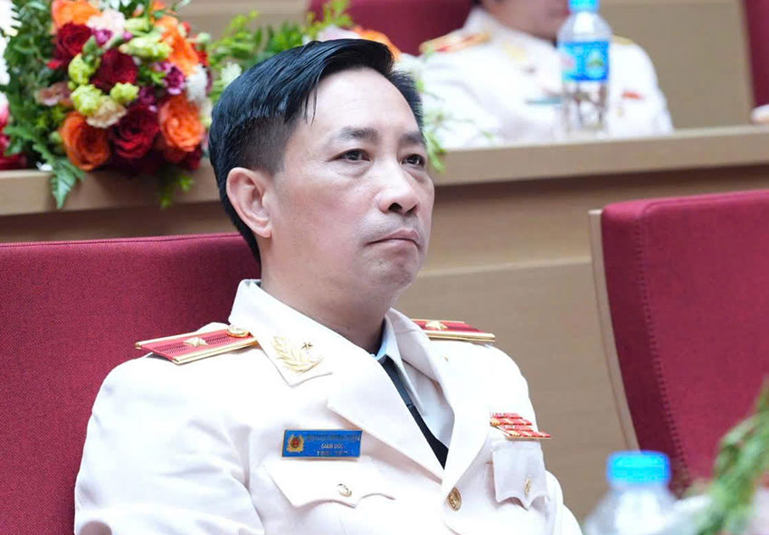 Ông Nguyễn Minh Tuấn tại buổi công bố quyết định thăng hàm từ Đại tá lên Thiếu tướng. Ảnh: Công an tỉnh Sơn La