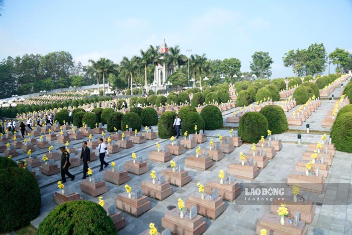 Nghĩa trang Liệt sĩ Tông Khao. Ảnh: Quang Đạt