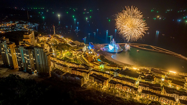 Thị trấn Hoàng hôn (Nam đảo Phú Quốc) do Sun Group kiến tạo được World Travel Awards vinh danh là “điểm du lịch biểu tượng hàng đầu thế giới 2025”  Ảnh: Ánh Dương.