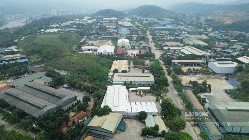 Khu công nghiệp Bắc Duyên Hải tập trung các ngành nghề như sản xuất thủ công mỹ nghệ, cơ khí, đồ gia dụng, máy nông lâm nghiệp, sửa chữa ôtô, máy công trình. Ảnh: Đinh Đại