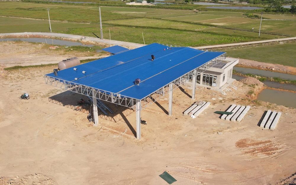 Các hạng mục còn dang dở. Ảnh: Trần Tuấn