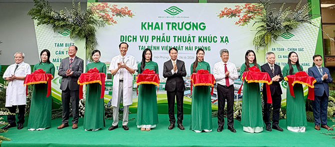 Hai Phong Eye Hospital opens refractive surgery service. Photo: Hong Nhung