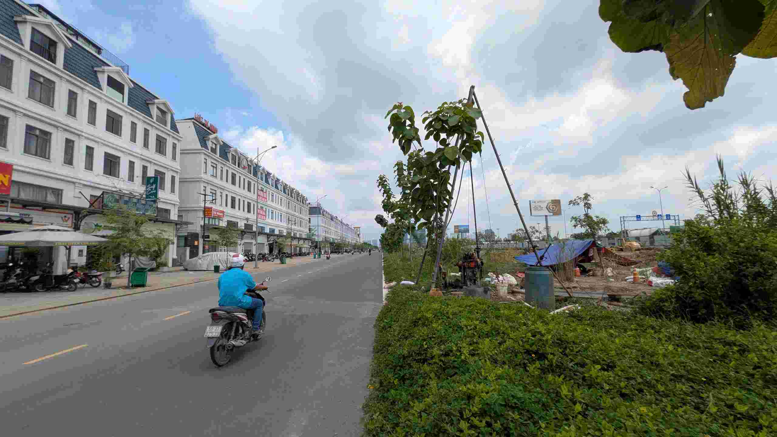 Việc khảo sát khoan khảo sát địa chất thực hiện khoảng 2-3 ngày. Ảnh: Tâm Tú
