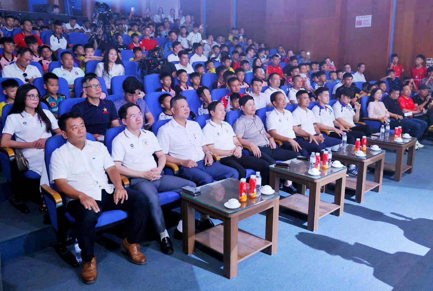 Các đại biểu dự buổi lễ. Ảnh: Duy Chương
