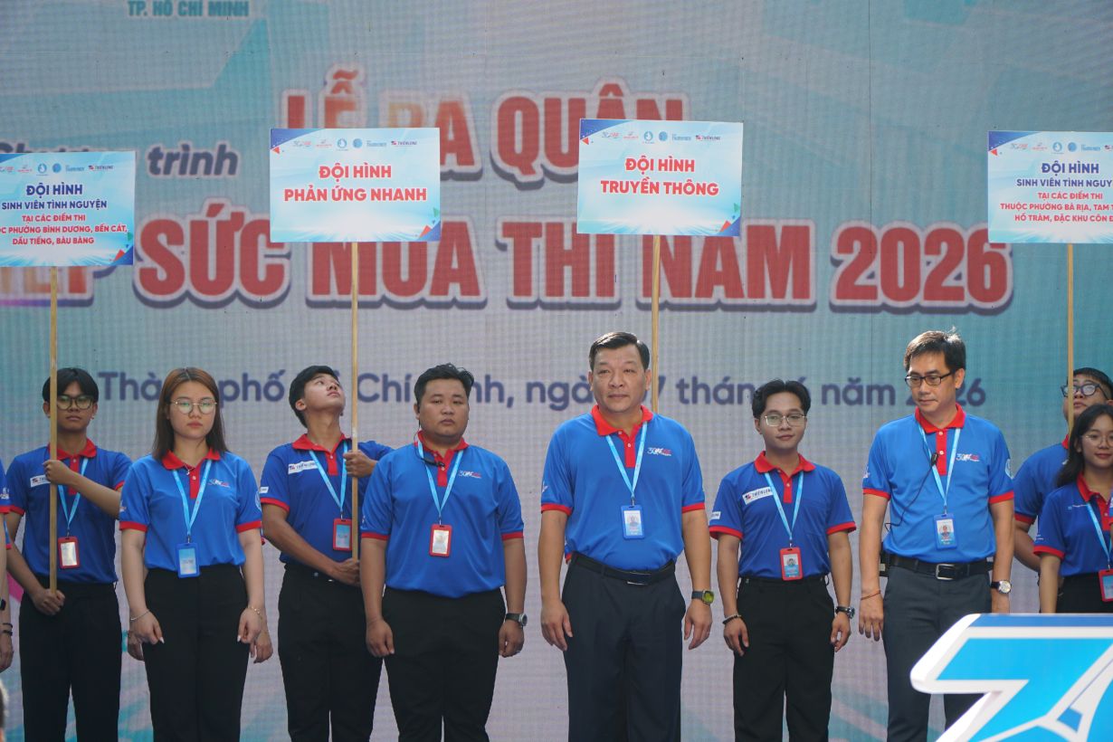 Lễ ra quân chương trình tiếp sức mùa thi năm 2026 được tổ chức vào sáng 7.6 tại Trường THPT Hùng Vương. Ảnh: Ngọc Ánh
