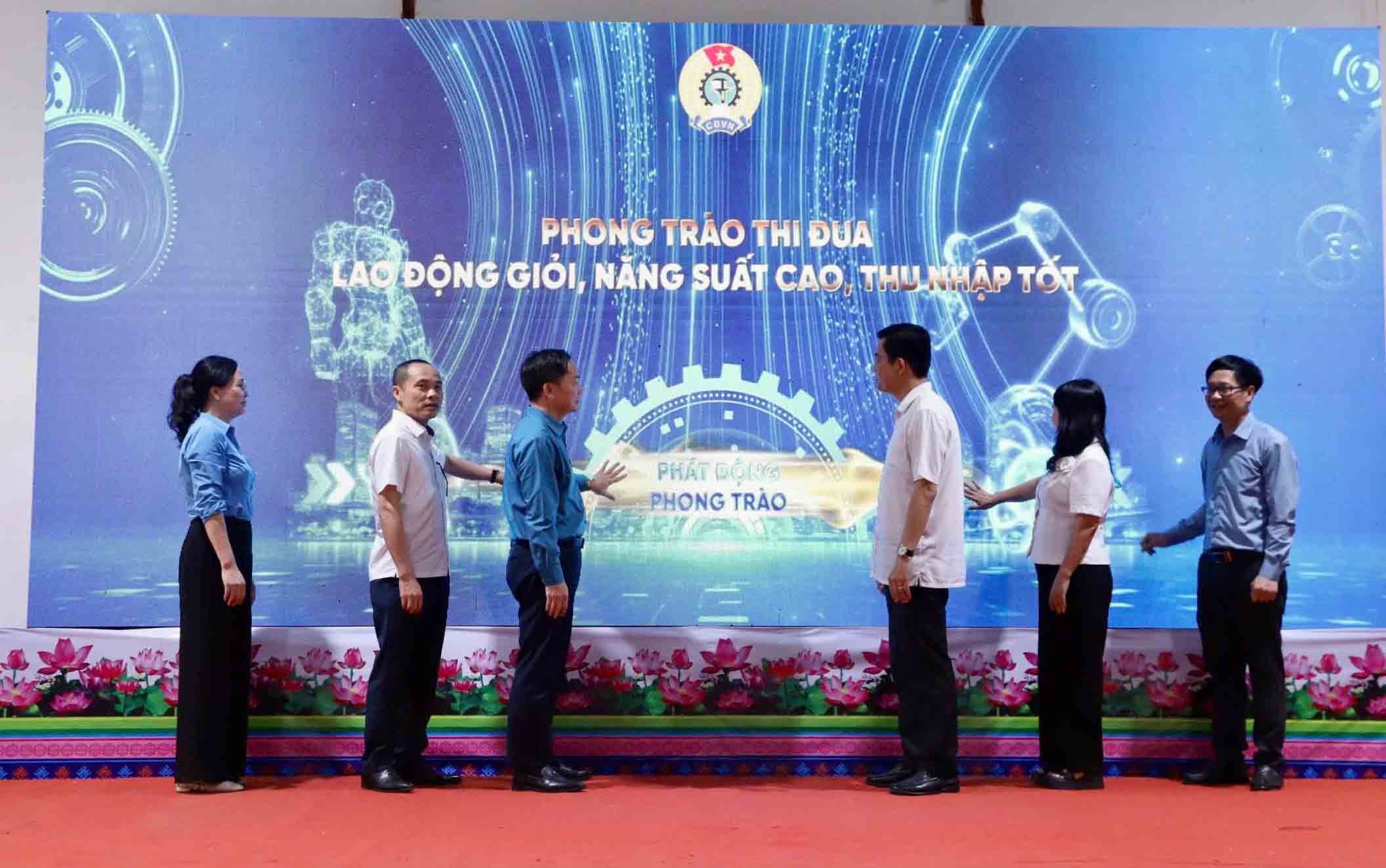 Launching ceremony of the "Good Labor, High Productivity, Good Income" emulation period 2026 – 2031 in Ha Tinh. Photo: Mai Anh