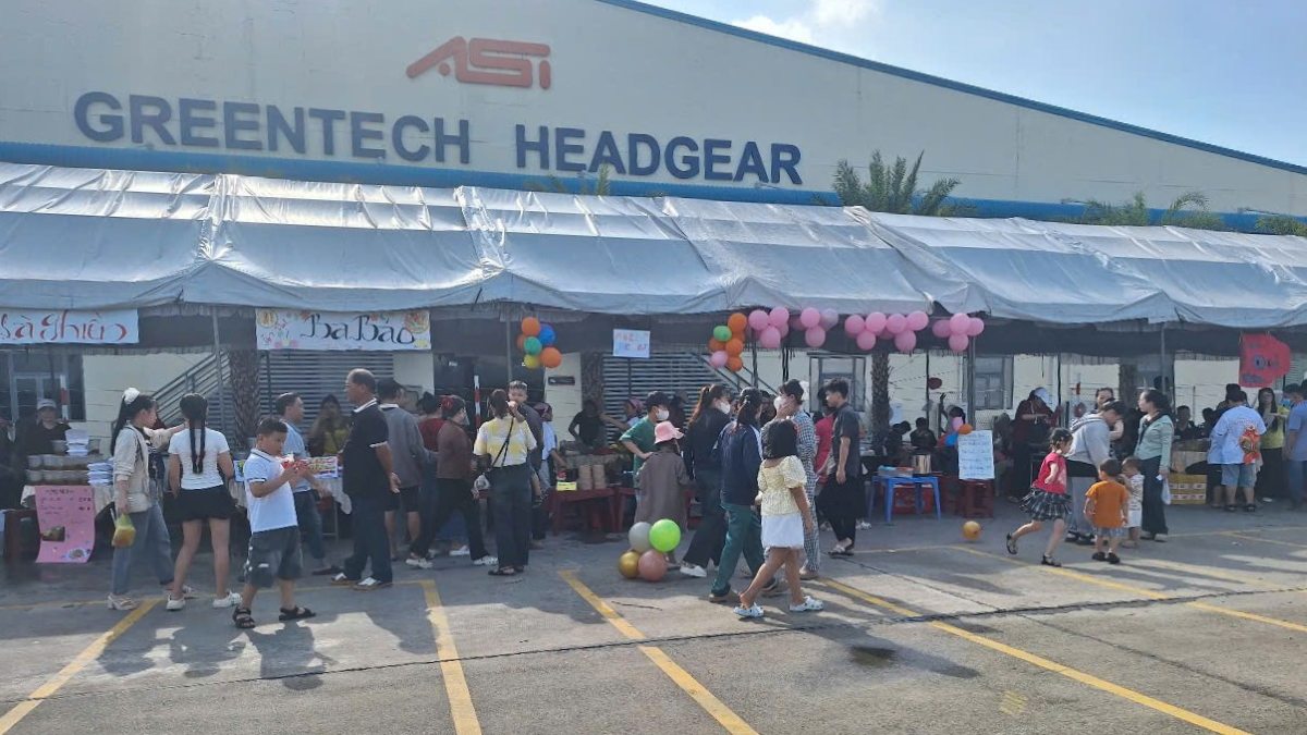 Greenteach Headgear Trade Union organizes a culinary fair with the theme "Family Day" for more than 1,000 children of workers. Photo: Binh Nguyen