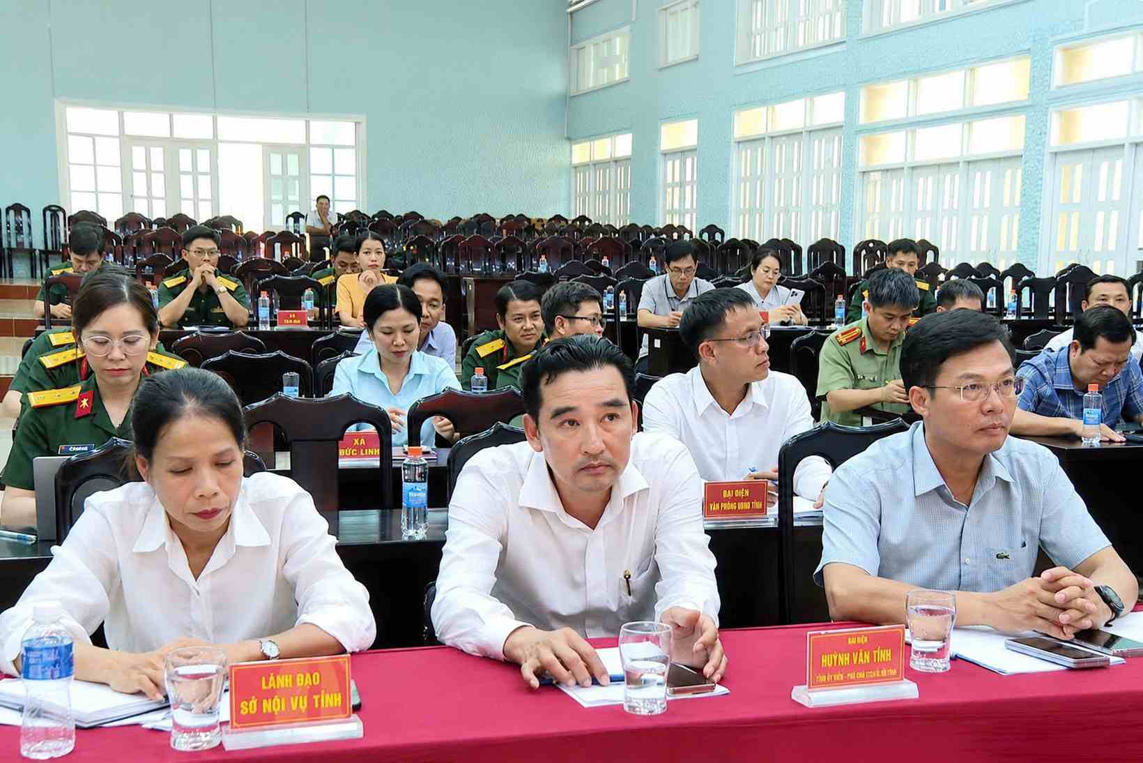 Ban chỉ đạo 502 tỉnh Lâm Đồng tổ chức hợp bàn triển khai công tác lấy mẫu hài cốt liệt sĩ chưa xác định danh tính. Ảnh: Minh Chương