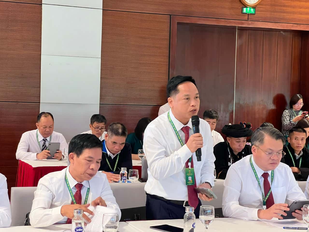 ông Nguyễn Văn Trung - Chủ tịch Hội Nông dân xã Gia Lộc (Hải Phòng) thảo luận tại Tổ 1. Ảnh: Minh Phương.