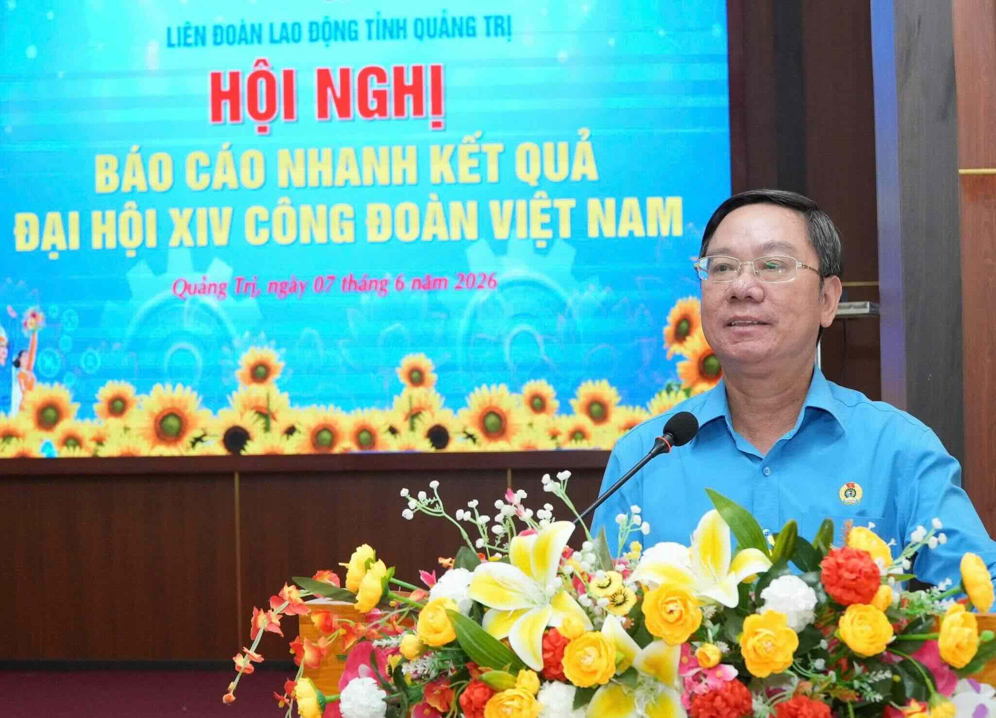 Chủ tịch Liên đoàn Lao động tỉnh Nguyễn Thế Lập phát biểu tại hội nghị. Ảnh: Công đoàn Quảng Trị
