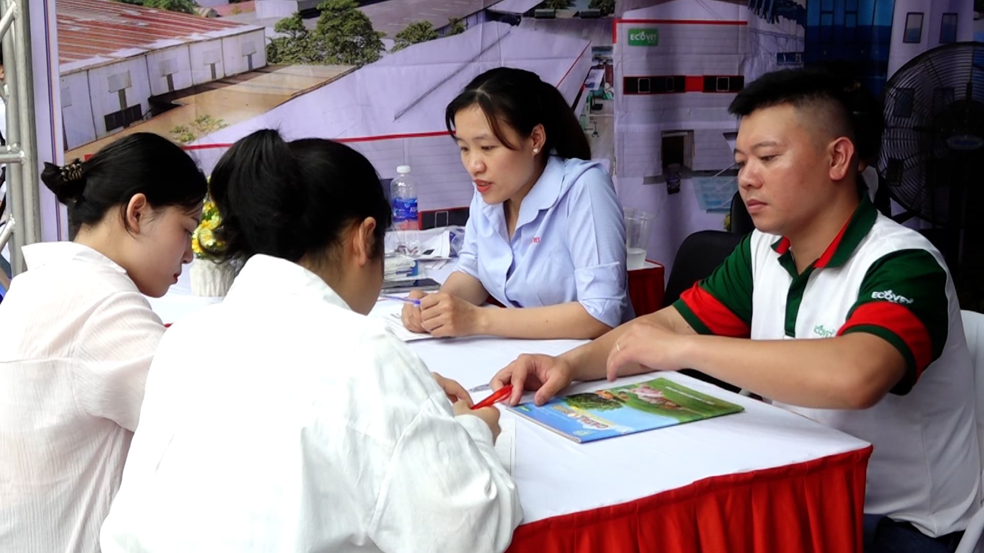 The skill gap of new graduates seen from employers