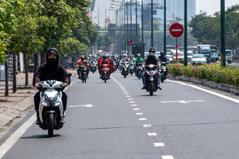 The Southern region is hot during the day. Photo: Thai Bao