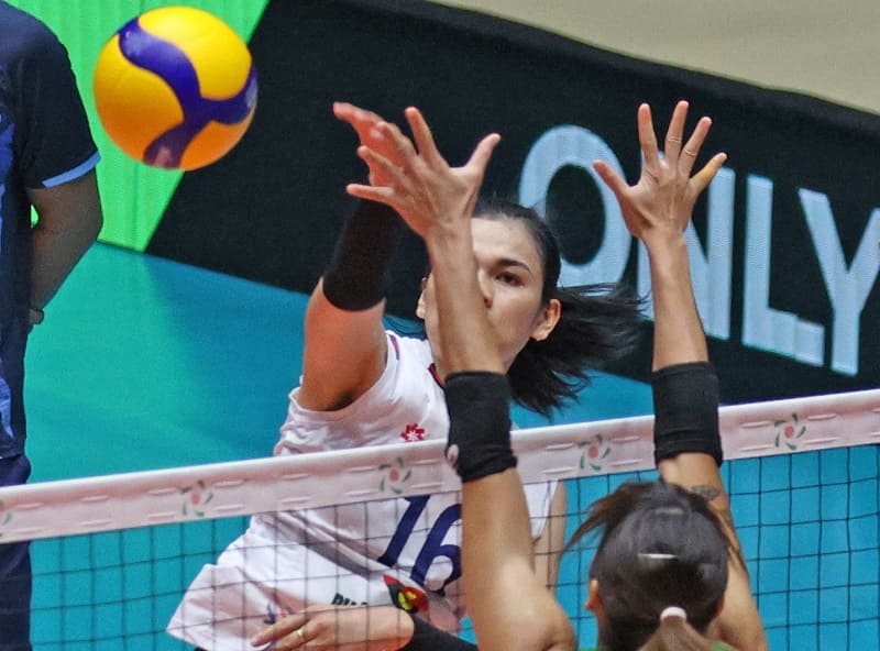 Main attacker Vi Thi Nhu Quynh was in high form in the match against Hong Kong (China). Photo: AVC