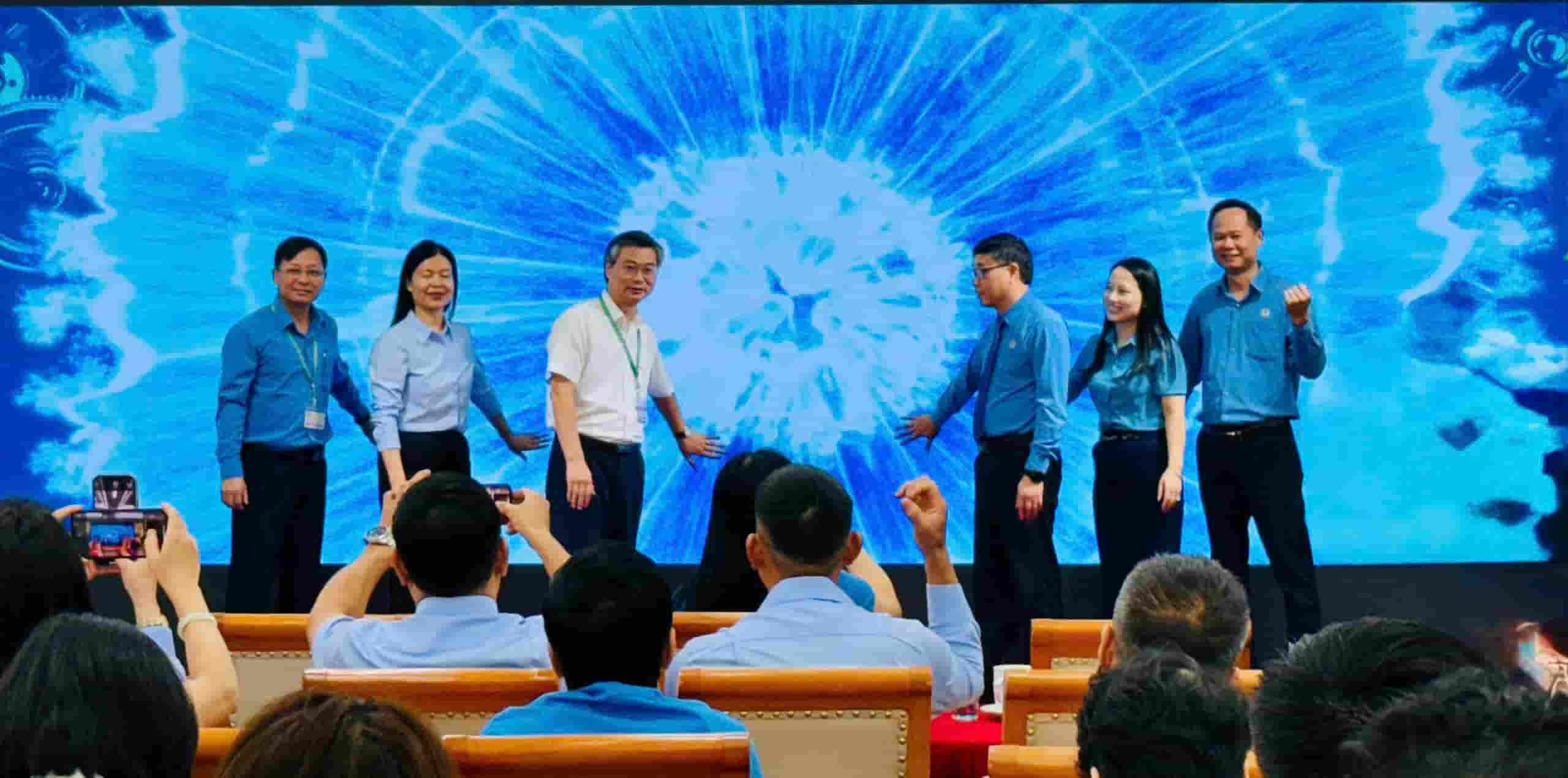 Công đoàn Nông nghiệp và Môi trường Việt Nam phát động phong trào thi đua “Lao động giỏi, năng suất cao, thu nhập tốt”. Ảnh: Công đoàn ngành.