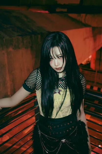 Instagram. Ảnh: MV Supernova