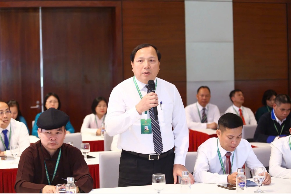 Associate Professor, Dr. Vu Ngoc Huyen - Deputy Director of Vietnam National University of Agriculture participated in giving opinions at Workshop No. 1 proposing that the Vietnam Farmers' Association pilot the "5 houses" linkage model. Photo: Khong Chi.