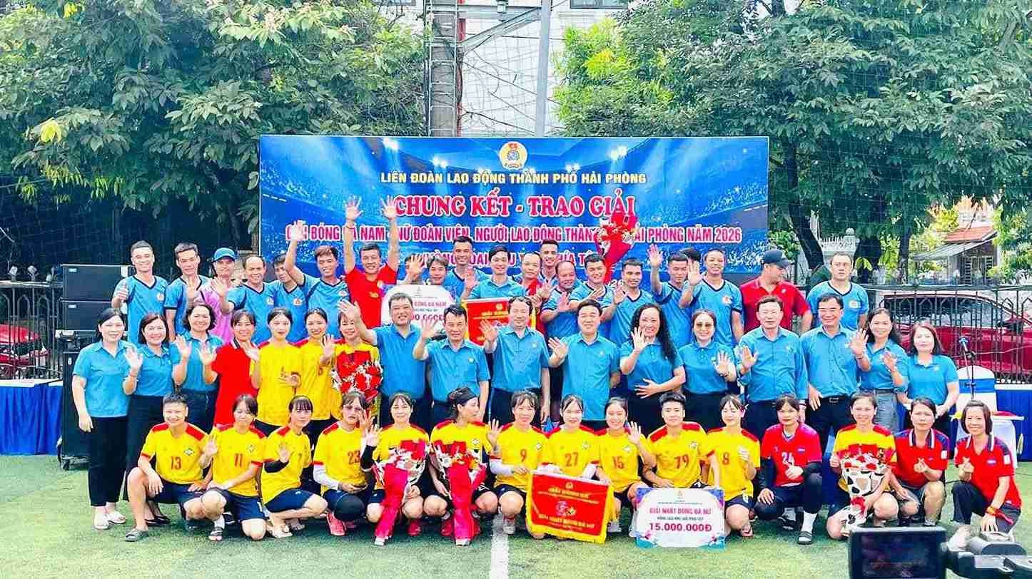 Kinh Mon Ward Trade Union team played impressively to win the men's football championship. Photo: Kinh Mon Ward Trade Union