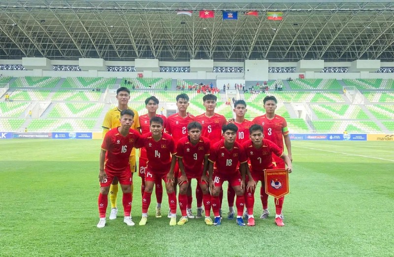 U-19ベトナム代表は、U-19東南アジア選手権グループリーグ最終戦でU-19インドネシア代表と対戦します。写真:VFF
