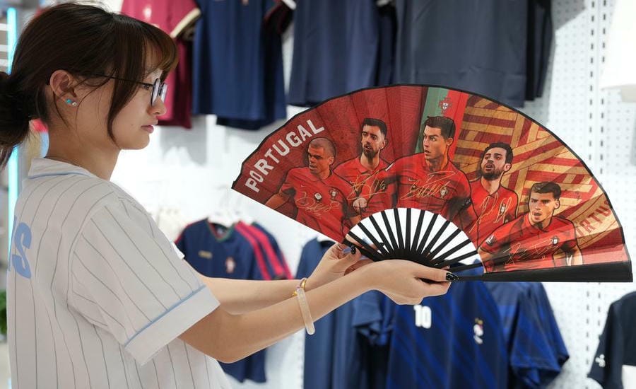 Not only the team, players but also referees and fans are facing changes when the 2026 World Cup has new rules. Photo: Xinhua