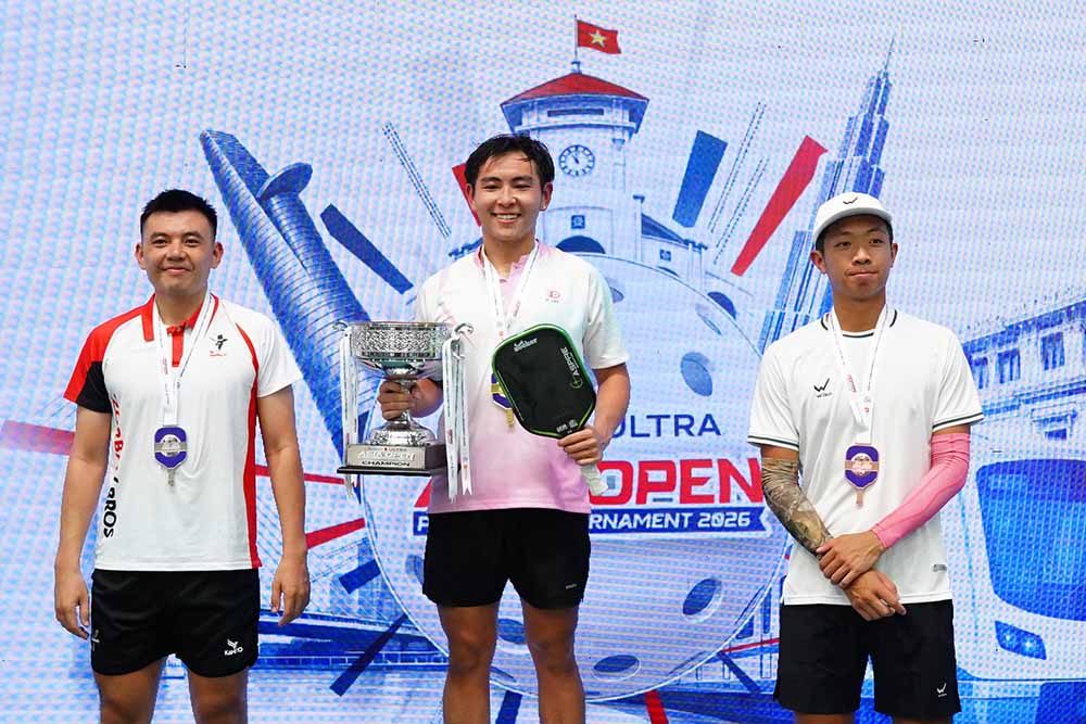 Phuc Huynh celebrates the championship of the Michelob ULTRA Pickleball Tournament - Asian Open 2026. Photo: FPT Play