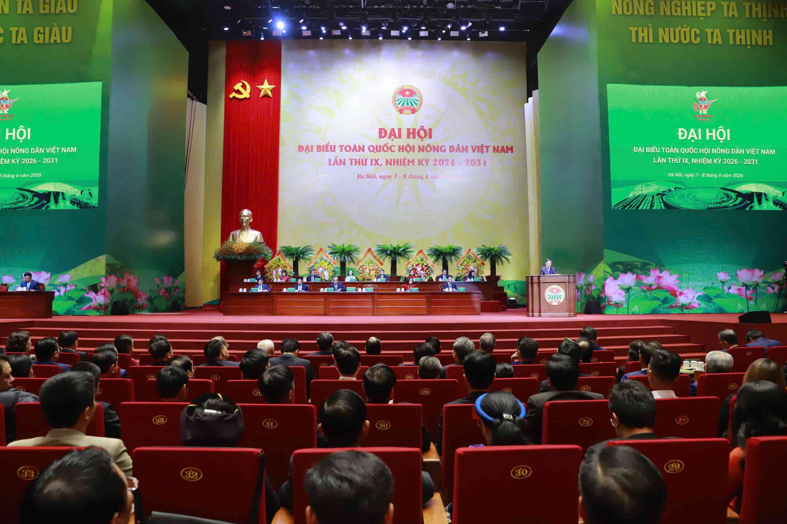 Phiên Khai mạc trọng thể Đại hội đại biểu toàn quốc Hội Nông dân Việt Nam lần thứ IX ngày 8.6. Ảnh: Ban Tổ chức.