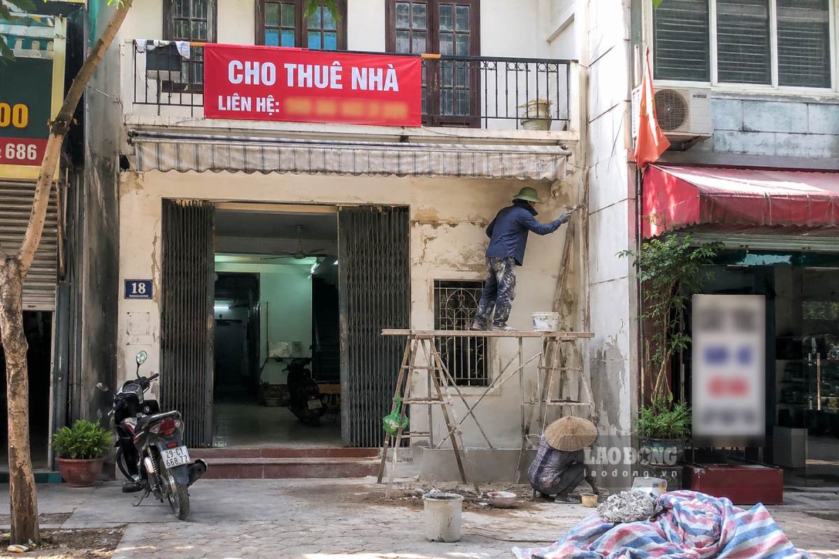 The Ministry of Construction answers citizens' questions about the maintenance and renovation of detached houses for rent. Photo: Nhu Ha
