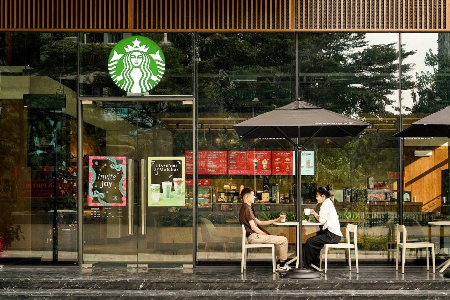 Many big brands are present at ROX Tower Goldmark City. Photo: ROX Signature