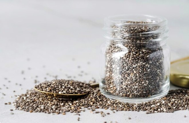 Chia seeds are rich in fiber and antioxidants, bringing many benefits to liver health. Photo: Thuy Duong
