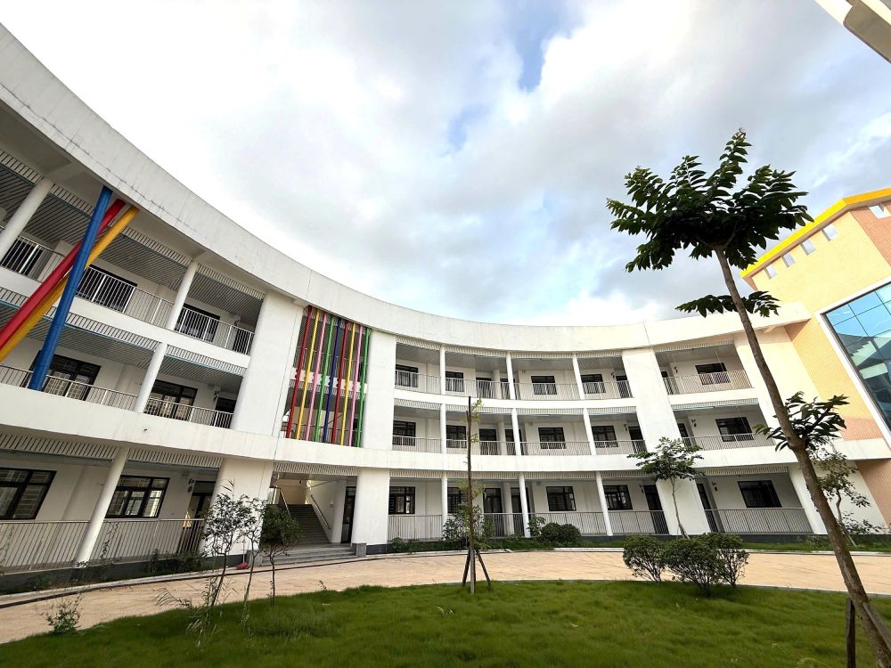 The Government requests to review and rearrange the network of kindergartens and general schools. In the photo, a kindergarten in Linh Nam ward, Hanoi. Photo: Thanh Hoa