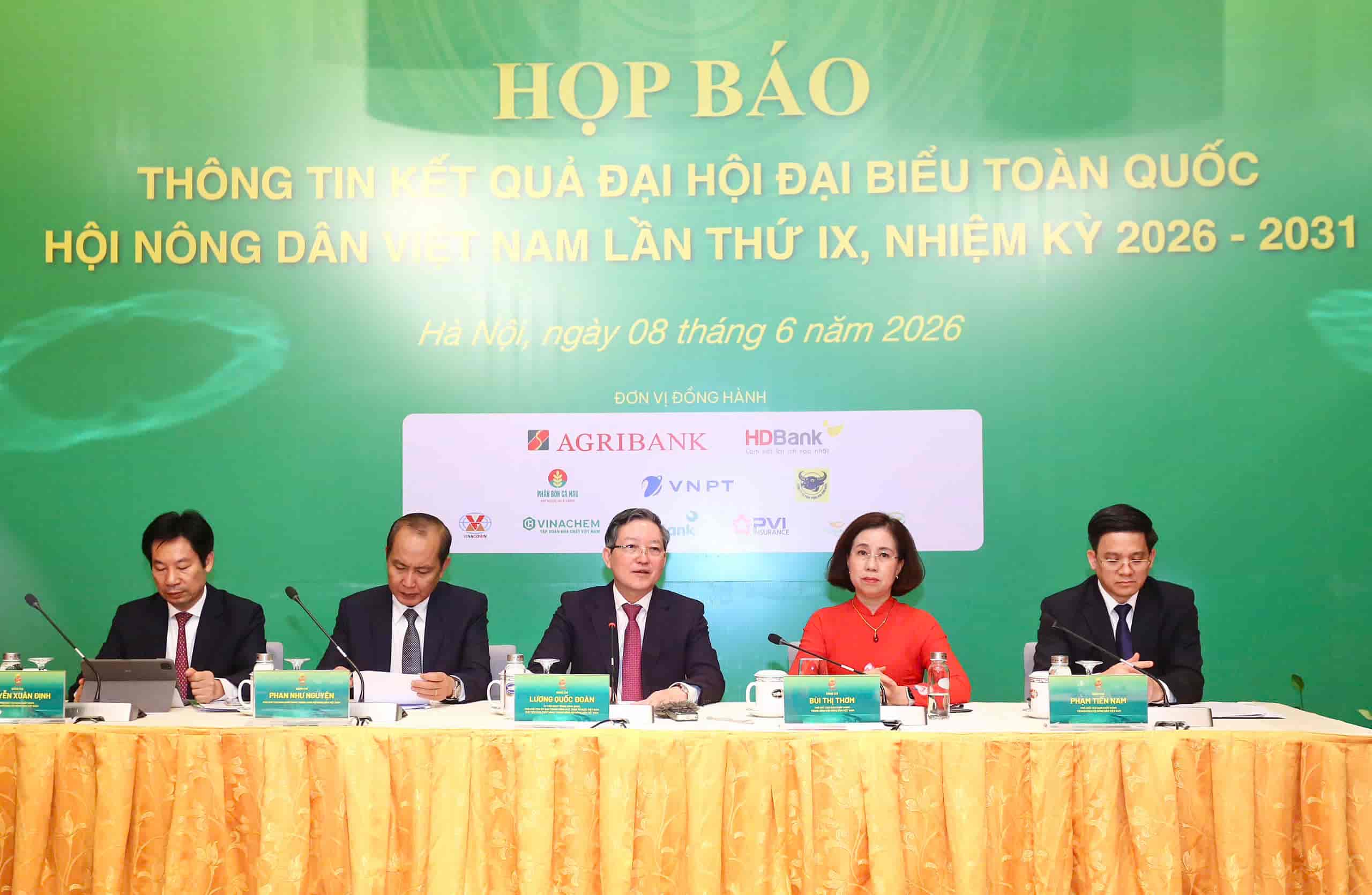 Toàn cảnh họp báo. Ảnh: Khổng Chí.