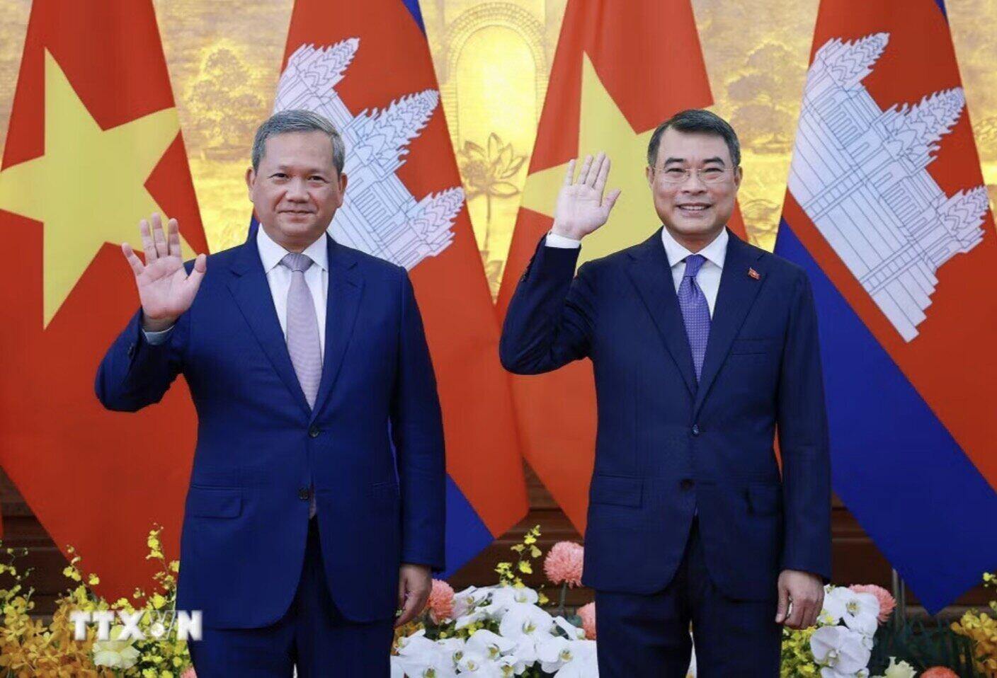 Politburo Member, Prime Minister Le Minh Hung highly appreciated the significance of Prime Minister Hun Manet's visit and participation in the 3rd ASEAN Future Forum (AFF-3) contributing to strengthening political trust, deepening the traditional friendly relations between Vietnam and Cambodia, and promoting solidarity, cooperation and connectivity within ASEAN, for peace and cooperation in the region and in the world. Photo: VNA