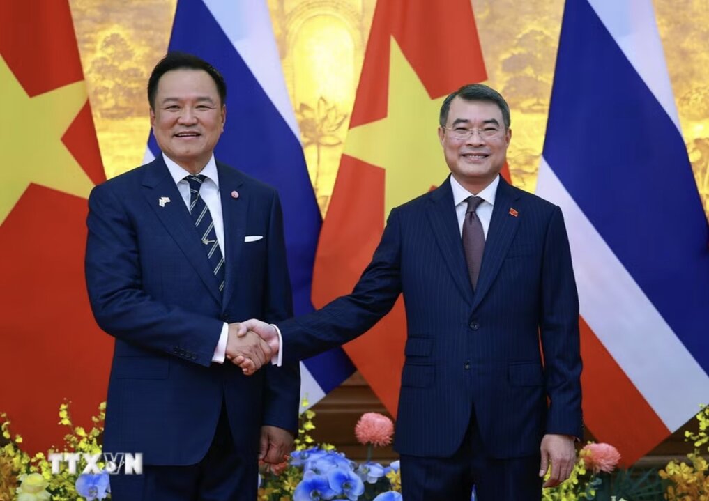Politburo member, Prime Minister Le Minh Hung and Thai Prime Minister Anutin Charnvirakul. Photo: TTXVN
