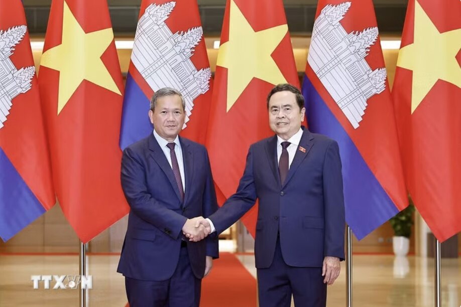 Politburo Member, National Assembly Chairman Tran Thanh Man and Cambodian Prime Minister Hun Manet. Photo: VNA