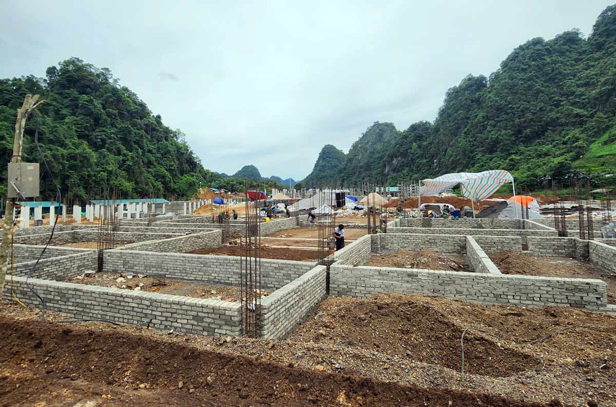 Current status of 1 boarding school construction project in the border area of Cao Bang province. Photo: Tan Van