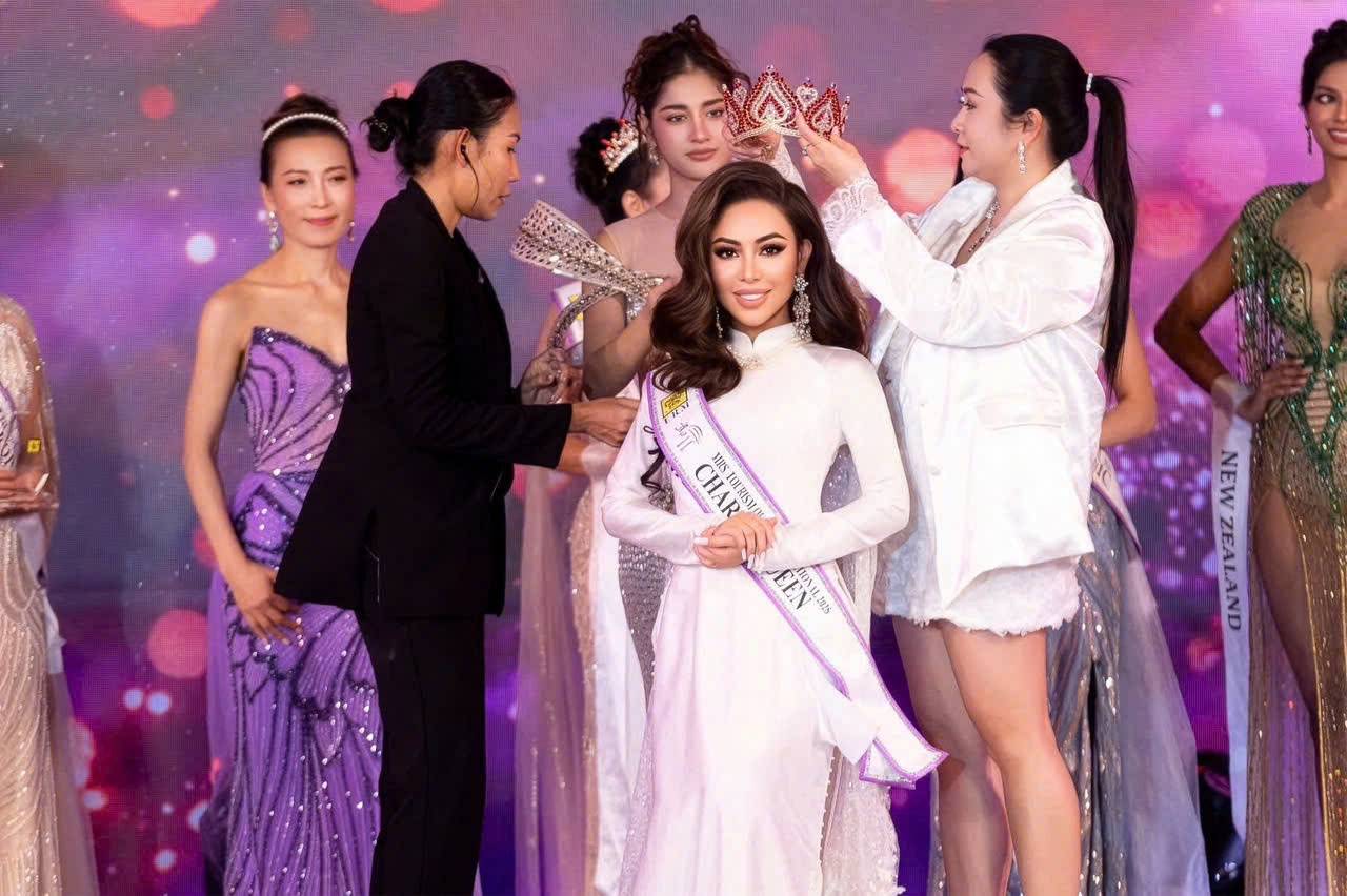 Van Pham wins the crown of Mrs. Tourism Queen International 2026. Photo: Organizing Committee.