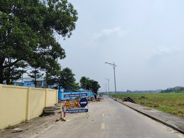 Many construction packages are affected by high material prices in recent times. Photo: Xuyen Dong