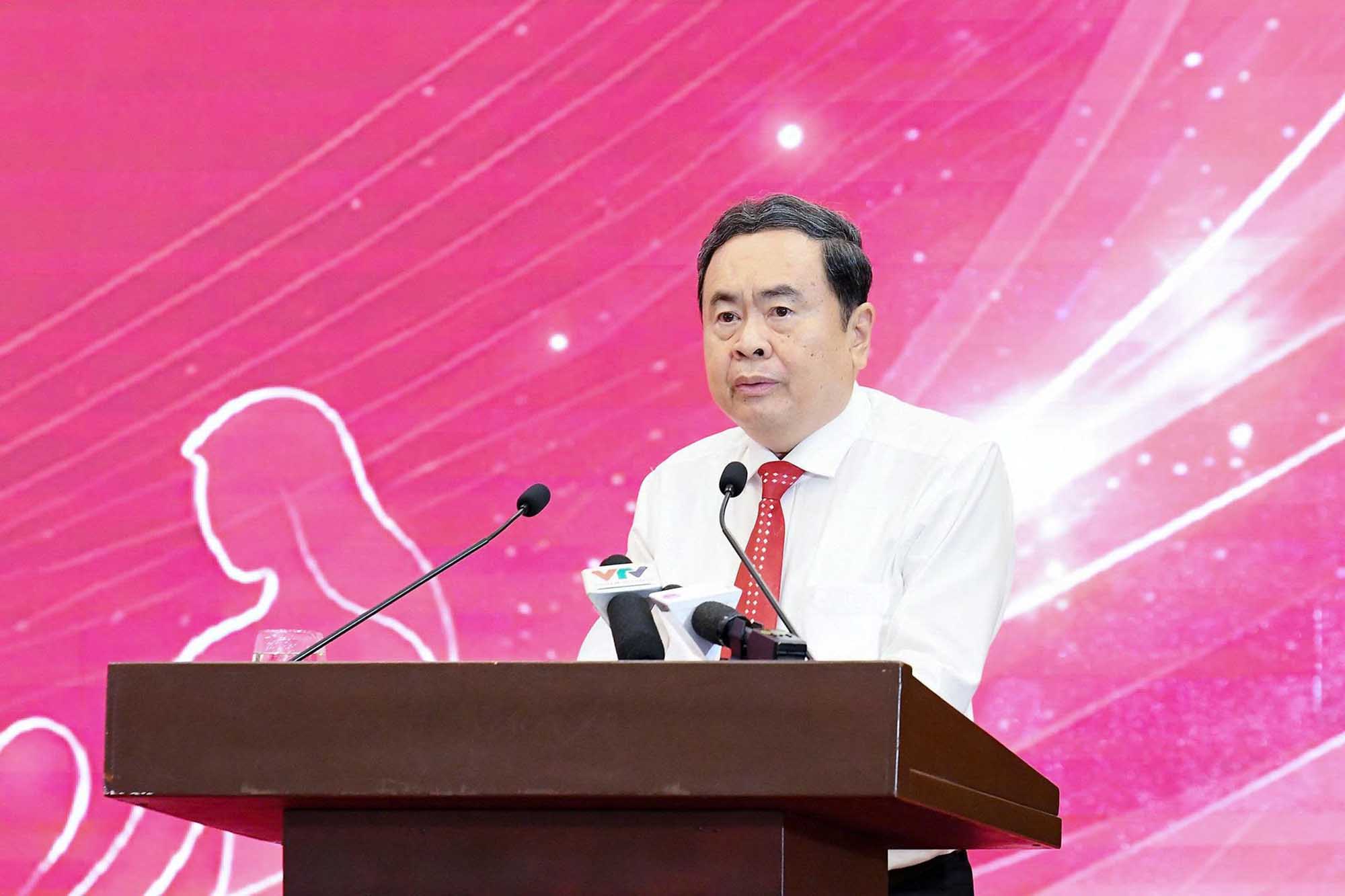 Politburo Member, National Assembly Chairman Tran Thanh Man said that blood donation to save people is not only a noble gesture but also a vivid proof of the tradition of mutual affection. Photo: Lam Hien.