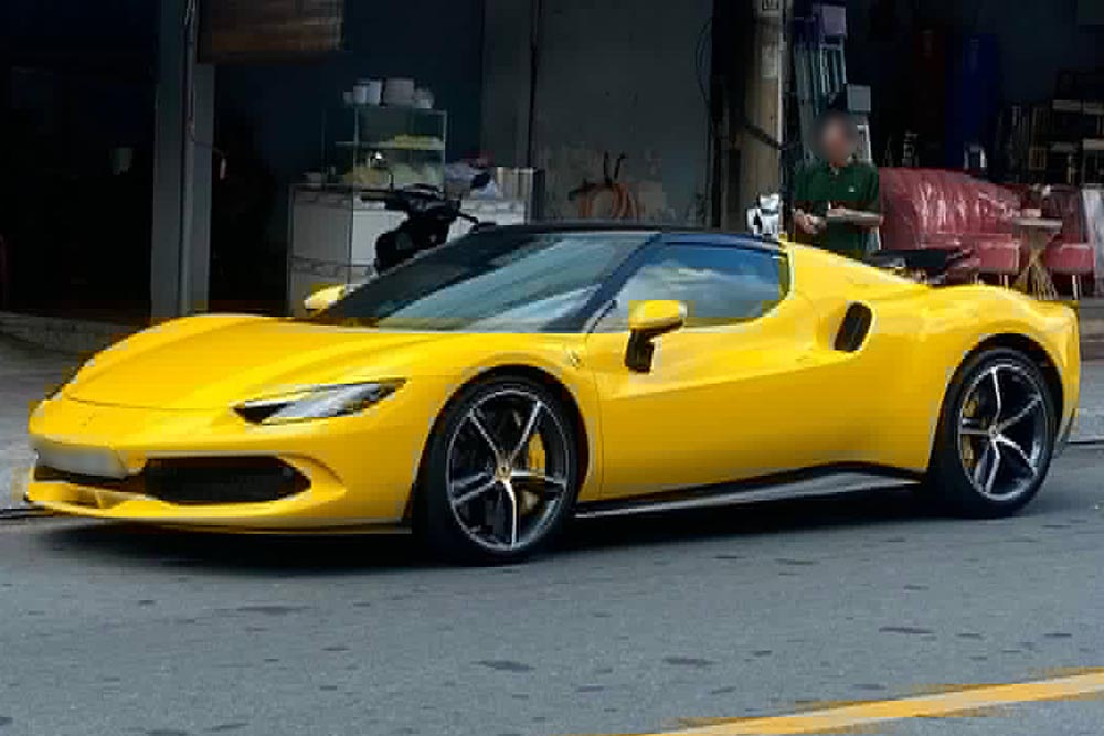 The yellow Ferrari 296 GTB appeared in Ho Chi Minh City with a plug-in hybrid powertrain with 819 horsepower. Photo: Thanh Thao